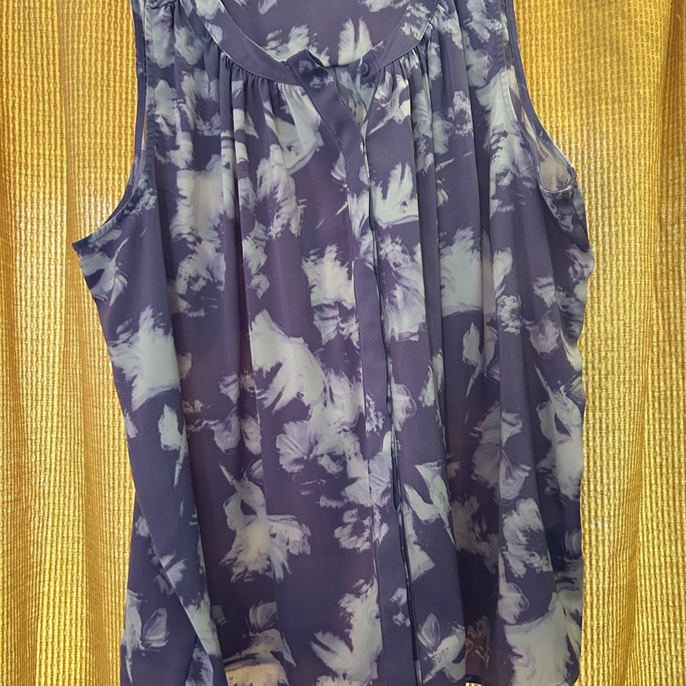 Simply Vera Vera Wang Purple Floral Blouse